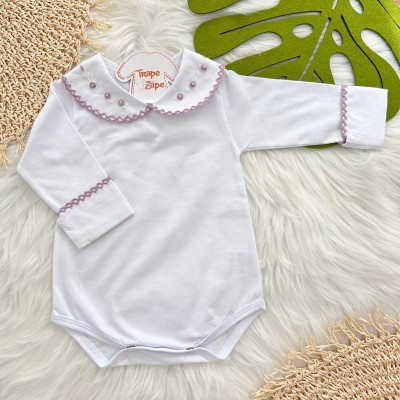 body branco com gola bordada florzinhas lilás
